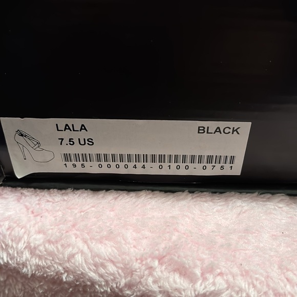 NWT Scene Ladies Heels Platforms - Picture 10 of 11